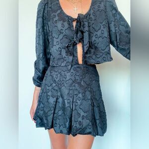 MABLE | Black‎ Bubble Long Sleeve Front Tie Top Bubble Mini Skirt Set L